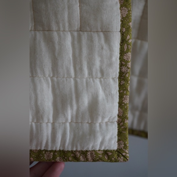 Handmade Elegant Cream Quilted Jacket - Picture 7 of 9